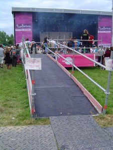 Podium pour les Personnes à Mobilité Réduite au festival LaSemo